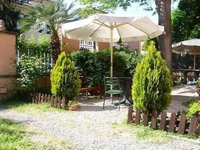 A Vinicius Et Mita Bed & Breakfast Rome