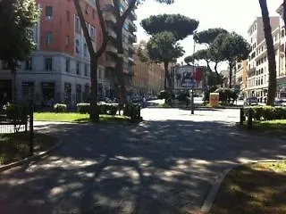 A Vinicius Et Mita Bed & Breakfast Rome Italy