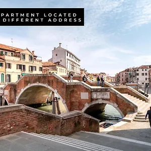 Palazzo San Luca Guest house Venice